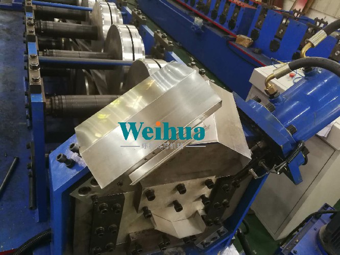 防雨帽生產(chǎn)線